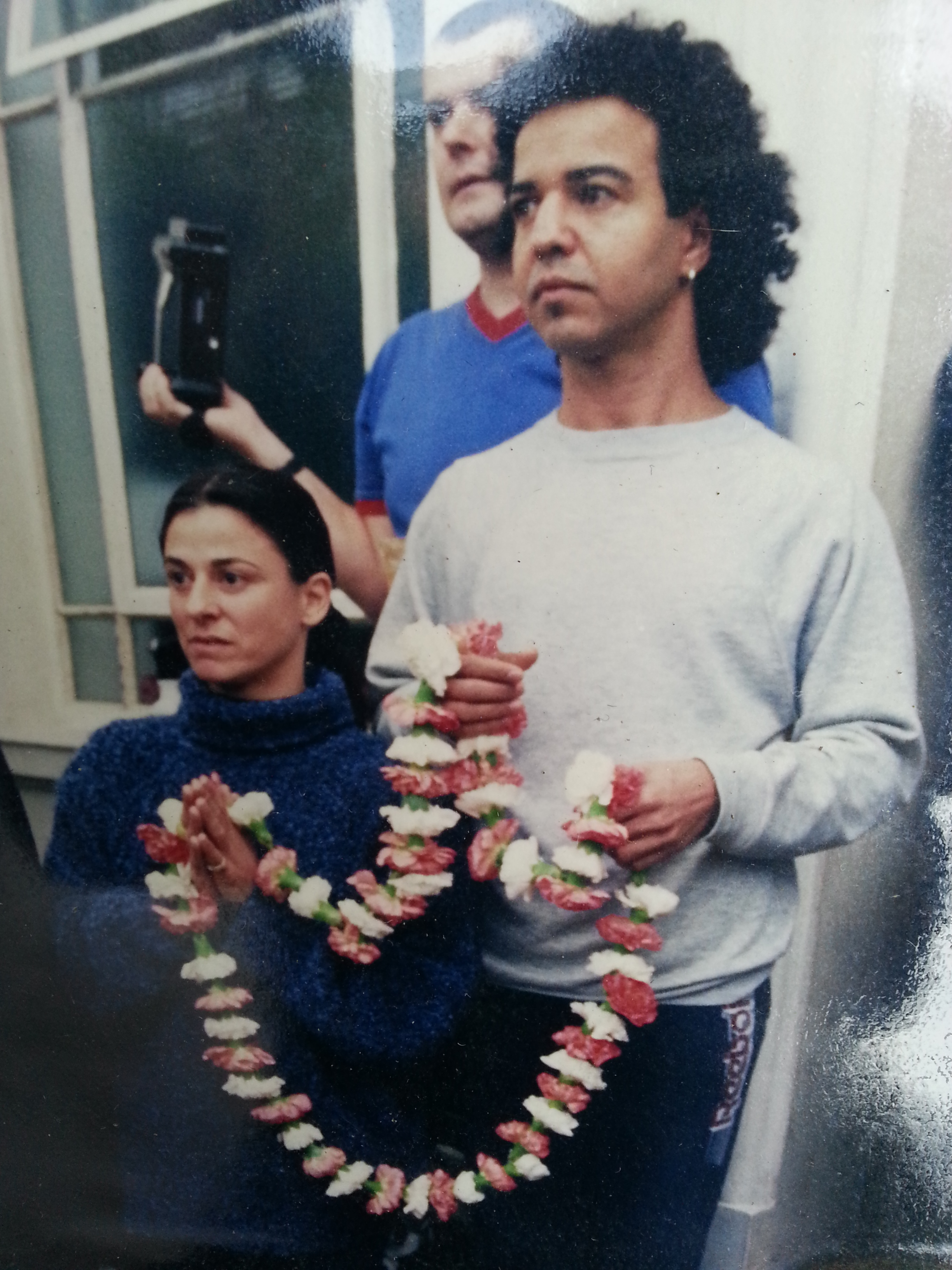 #Online #YogaClasses #GraziaFarinaperforming #Virabhadrasana-1 #marichyasana3 #marichyasana3 #adhomukavrksasana #handstand #handbalance #ubbayapadangustasana #krounsasana #urdhvaprasaritaekapadasana #graziafarina #astavakrasana #Purvottanasana #robbiesilva #iyengayogacenter #upavistakonasana #alfrescoyoga #praia #robbieyiyengaryoga #yogablocks #yogaprops #yogachair #indianyogabolster #yogablanket #yogainforesthill #gryoga #iyengaryoga #staysafe #covid-19 #coronavirus #robertoyoga #graziayoga #restorativeyoga #yogaonline #livestreamyoga #yogalondon