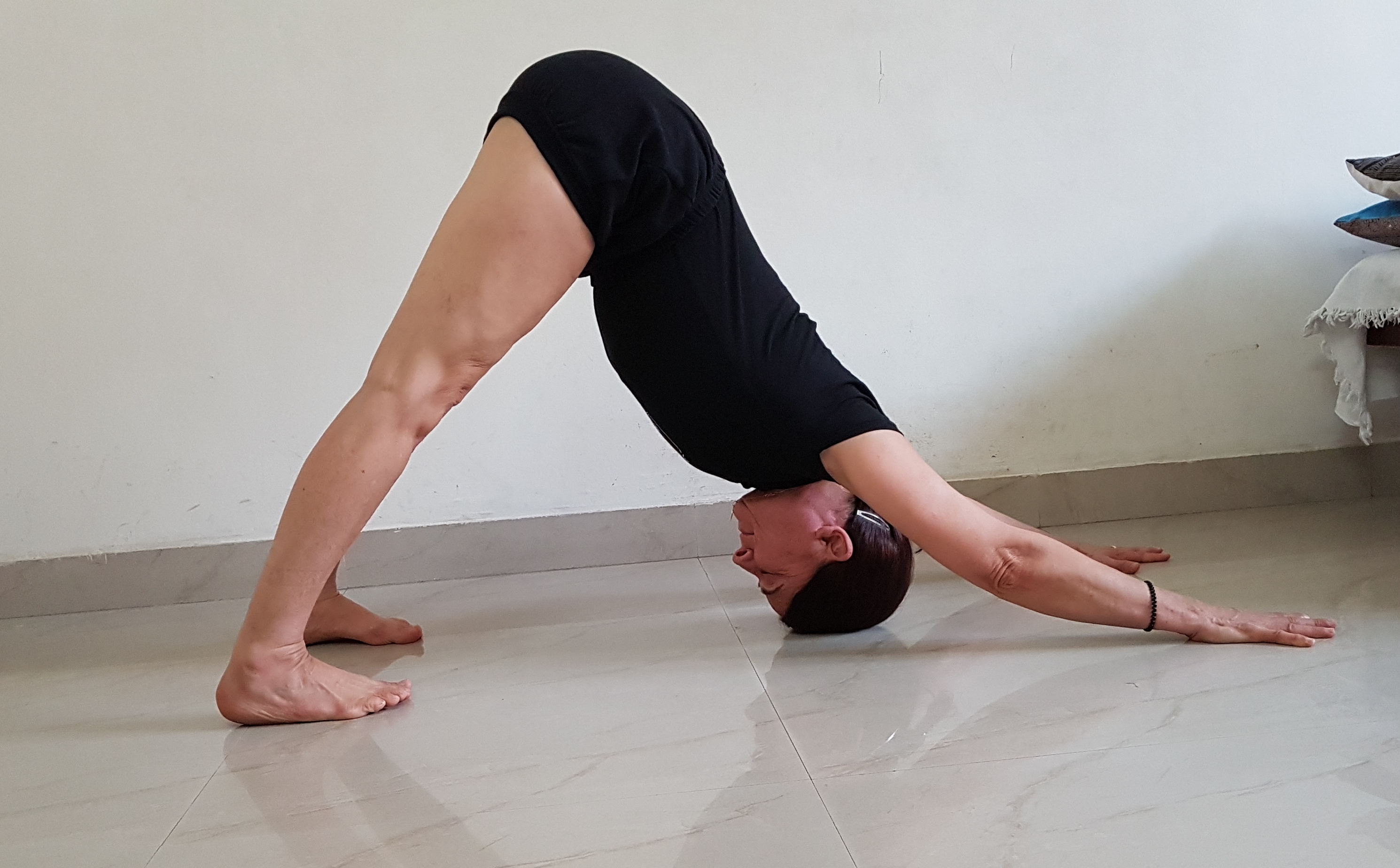 #Online #YogaClasses #GraziaFarinaperforming #Virabhadrasana-1 #marichyasana3 #marichyasana3 #adhomukavrksasana #handstand #handbalance #ubbayapadangustasana #krounsasana #urdhvaprasaritaekapadasana #graziafarina #astavakrasana #Purvottanasana #robbiesilva #iyengayogacenter #upavistakonasana #alfrescoyoga #praia #robbieyiyengaryoga #yogablocks #yogaprops #yogachair #indianyogabolster #yogablanket #yogainforesthill #gryoga #iyengaryoga #staysafe #covid-19 #coronavirus #robertoyoga #graziayoga #restorativeyoga #yogaonline #livestreamyoga #yogalondon