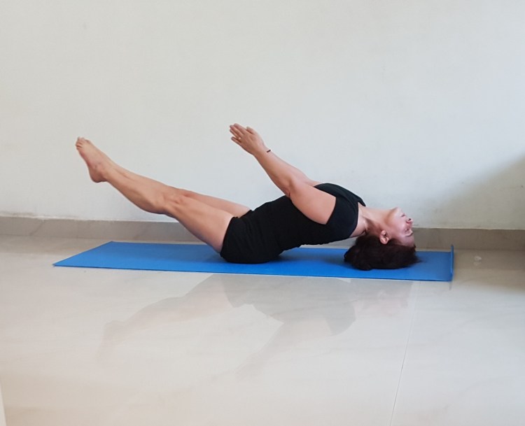 #Online #YogaClasses #GraziaFarinaperforming #Virabhadrasana-1 #marichyasana3 #marichyasana3 #adhomukavrksasana #handstand #handbalance #ubbayapadangustasana #krounsasana #urdhvaprasaritaekapadasana #graziafarina #astavakrasana #Purvottanasana #robbiesilva #iyengayogacenter #upavistakonasana #alfrescoyoga #praia #robbieyiyengaryoga #yogablocks #yogaprops #yogachair #indianyogabolster #yogablanket #yogainforesthill #gryoga #iyengaryoga #staysafe #covid-19 #coronavirus #robertoyoga #graziayoga #restorativeyoga #yogaonline #livestreamyoga #yogalondon