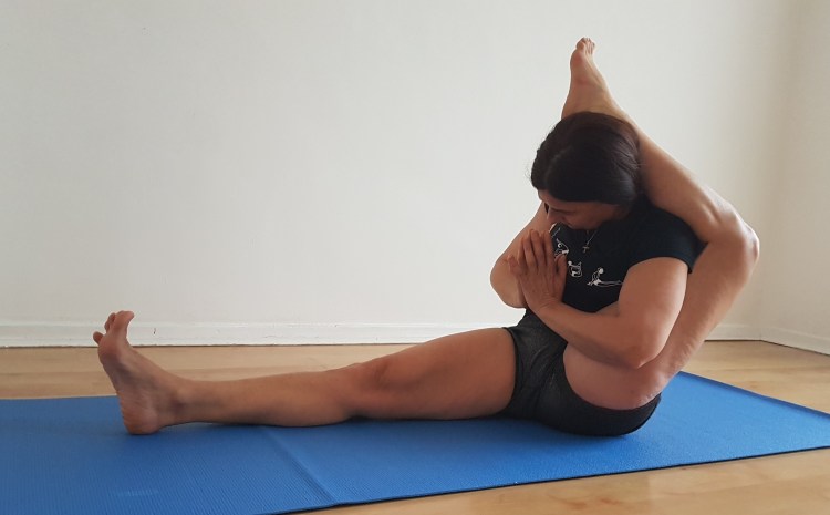 #Online #YogaClasses #GraziaFarina #Virabhadrasana-1 #marichyasana3 #marichyasana3 #adhomukavrksasana #handstand #handbalance #ubbayapadangustasana #krounsasana #urdhvaprasaritaekapadasana #graziafarina #astavakrasana #Purvottanasana #robbiesilva #iyengayogacenter #upavistakonasana #alfrescoyoga #praia #robbieyiyengaryoga #yogablocks #yogaprops #yogachair #indianyogabolster #yogablanket #yogainforesthill #gryoga #iyengaryoga #staysafe #covid-19 #coronavirus #robertoyoga #graziayoga #restorativeyoga #yogaonline #livestreamyoga #yogalondon