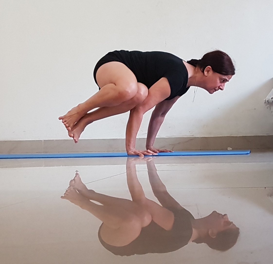 #Online #YogaClasses #GraziaFarinaperforming #Virabhadrasana-1 #marichyasana3 #marichyasana3 #adhomukavrksasana #handstand #handbalance #ubbayapadangustasana #krounsasana #urdhvaprasaritaekapadasana #graziafarina #astavakrasana #Purvottanasana #robbiesilva #iyengayogacenter #upavistakonasana #alfrescoyoga #praia #robbieyiyengaryoga #yogablocks #yogaprops #yogachair #indianyogabolster #yogablanket #yogainforesthill #gryoga #iyengaryoga #staysafe #covid-19 #coronavirus #robertoyoga #graziayoga #restorativeyoga #yogaonline #livestreamyoga #yogalondon