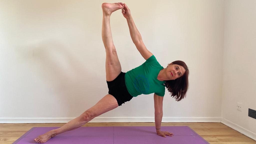 #vasistasana #ubbayapadangustasana #krounsasana #urdhvaprasaritaekapadasana #graziafarina #astavakrasana #Purvottanasana #robbiesilva #iyengayogacenter #upavistakonasana #alfrescoyoga #praia #robbieyiyengaryoga #yogablocks #yogaprops #yogachair #indianyogabolster #yogablanket #yogainforesthill #gryoga #iyengaryoga #staysafe #covid-19 #coronavirus #robertoyoga #graziayoga #restorativeyoga #yogaonline #livestreamyoga #yogalondon