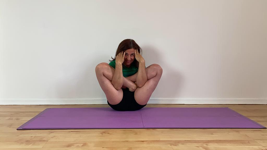 #garbapindasana #urdhvaprasaritaekapadasana #graziafarina #astavakrasana #Purvottanasana #robbiesilva #iyengayogacenter #upavistakonasana #alfrescoyoga #praia #robbieyiyengaryoga #yogablocks #yogaprops #yogachair #indianyogabolster #yogablanket #yogainforesthill #gryoga #iyengaryoga #staysafe #covid-19 #coronavirus #robertoyoga #graziayoga #restorativeyoga #yogaonline #livestreamyoga #yogalondon wp-1589803128767.jpg