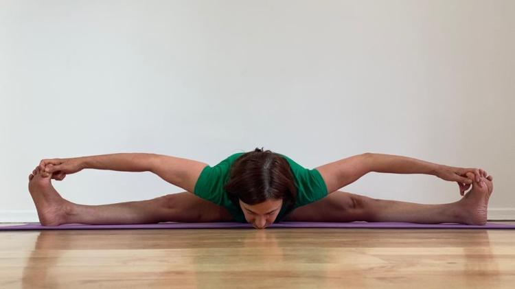 #yogainforesthill #robbieyoga#robertosilvayoga #graziayoga #ubbayapadangustasana #krounsasana #urdhvaprasaritaekapadasana #astavakrasana #Purvottanasana #iyengayogacenter #upavistakonasana #alfrescoyoga #praia #robbieyiyengaryoga #yogablocks #yogaprops #yogachair #indianyogabolster #yogablanket #yogainforesthill #gryoga #iyengaryoga #staysafe #covid-19 #coronavirus #robertoyoga #graziayoga #restorativeyoga #yogaonline #livestreamingyoga #yogalondon