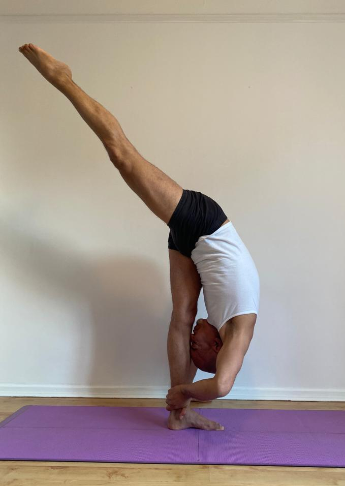 #urdhvaprasaritaekapadasana #graziafarina #astavakrasana #Purvottanasana #robbiesilva #iyengayogacenter #upavistakonasana #alfrescoyoga #praia #robbieyiyengaryoga #yogablocks #yogaprops #yogachair #indianyogabolster #yogablanket #yogainforesthill #gryoga #iyengaryoga #staysafe #covid-19 #coronavirus #robertoyoga #graziayoga #restorativeyoga #yogaonline #livestreamyoga #yogalondon wp-1589803128767.jpg