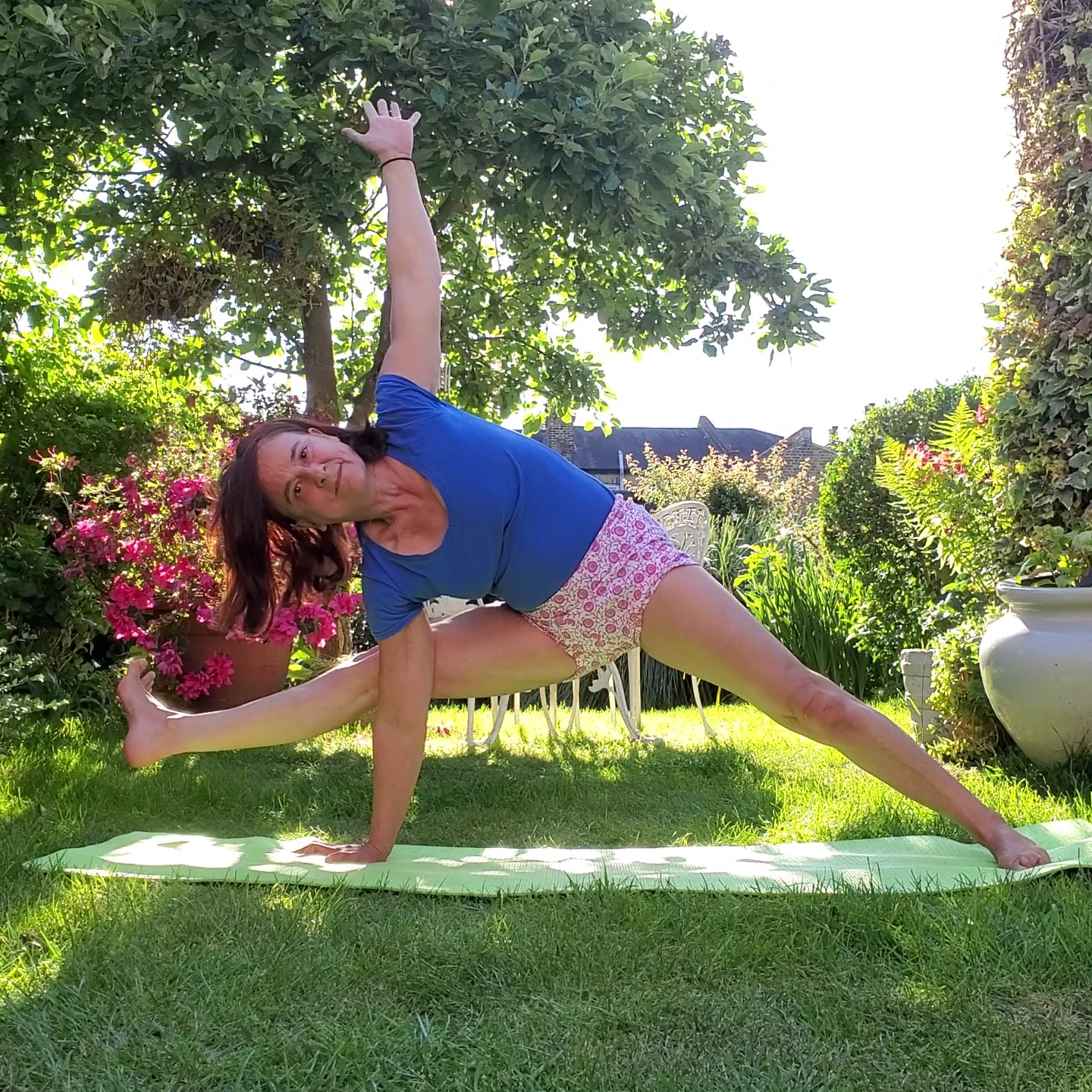 #ubbayapadangustasana #krounsasana #urdhvaprasaritaekapadasana #graziafarina #astavakrasana #Purvottanasana #robbiesilva #iyengayogacenter #upavistakonasana #alfrescoyoga #praia #robbieyiyengaryoga #yogablocks #yogaprops #yogachair #indianyogabolster #yogablanket #yogainforesthill #gryoga #iyengaryoga #staysafe #covid-19 #coronavirus #robertoyoga #graziayoga #restorativeyoga #yogaonline #livestreamyoga #yogalondon