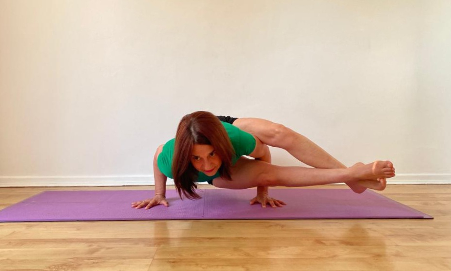 #Astavakrasana #yogainforesthill #Iyengaryoga #Graziafarina #Purvottanasana #robbiesilva #iyengayogacenter #upavistakonasana #alfrescoyoga #praia #robbieyiyengaryoga #yogablocks #yogaprops #yogachair #indianyogabolster #yogablanket #yogainforesthill #gryoga #iyengaryoga #staysafe #covid-19 #coronavirus #robertoyoga #graziayoga #restorativeyoga #yogaonline #livestreamyoga #yogalondon
