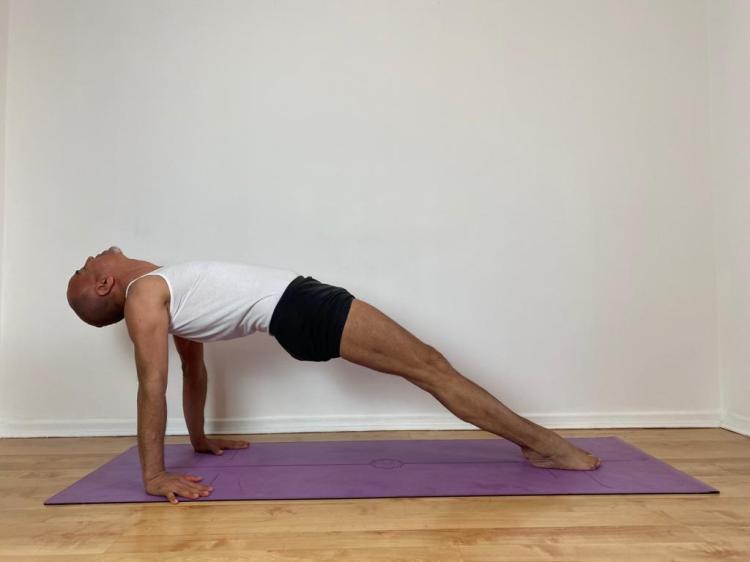 #Purvottanasana #robbiesilva #iyengayogacenter #upavistakonasana #alfrescoyoga #praia #robbieyiyengaryoga #yogablocks #yogaprops #yogachair #indianyogabolster #yogablanket #yogainforesthill #gryoga #iyengaryoga #staysafe #covid-19 #coronavirus #robertoyoga #graziayoga #restorativeyoga #yogaonline #livestreamyoga #yogalondon