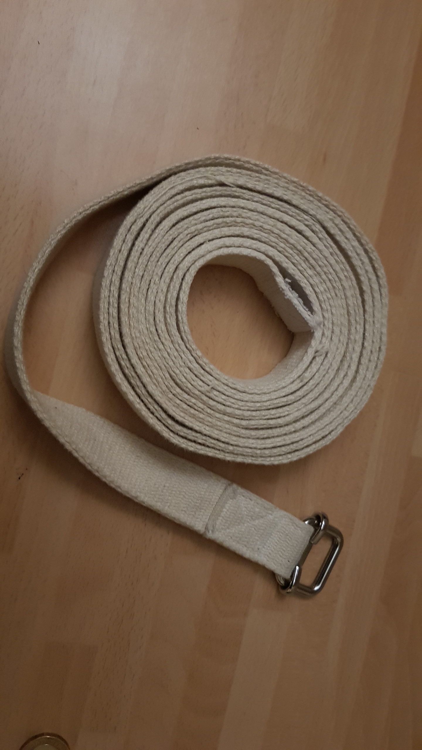 #yogainforesthill #iyengaryoga #onlineyoga #robbieyoga #graziayoga #yogamat #yogaprop