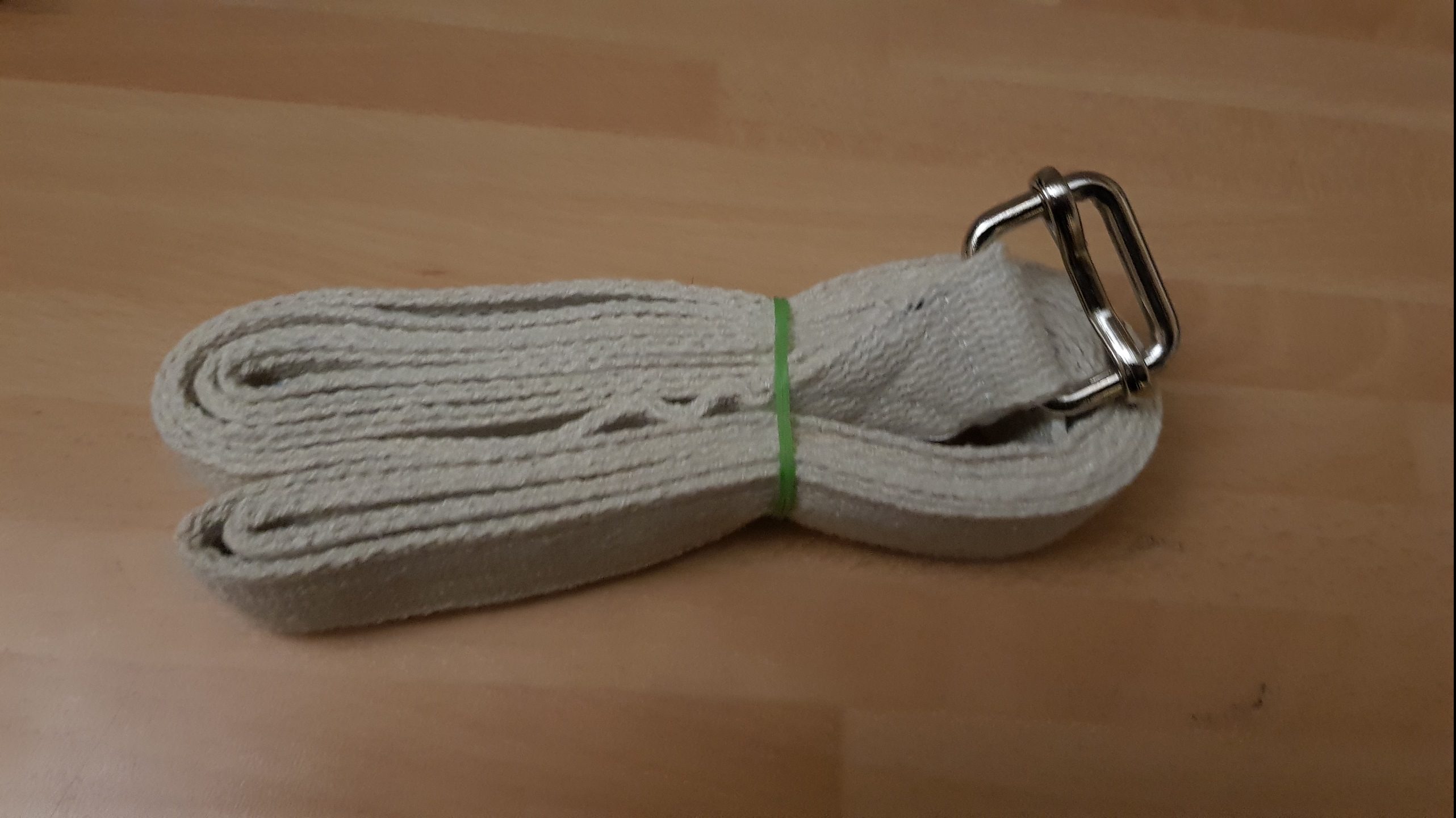 #yogainforesthill #iyengaryoga #onlineyoga #robbieyoga #graziayoga #yogamat #yogaprop