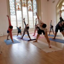 #yogaforkids #yogaforchildren #yoga4kids #yogainforesthill #iyengaryoga #onlineyoga #iyengaryoga #robbieyoga #graziayoga